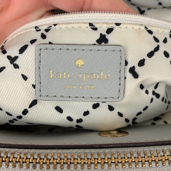 Kate Spade Miles Newbury Lane Leather Shoulder bag. Light gray. Snap zip closure - Picture 8 of 15